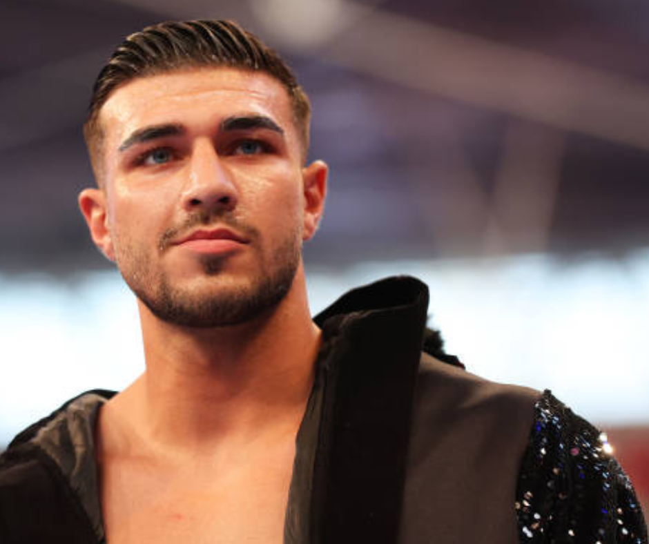 Tommy Fury defeated Jack Paul
